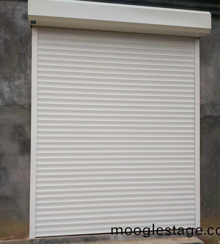 手(shou)動捲(juan)簾(lian)門