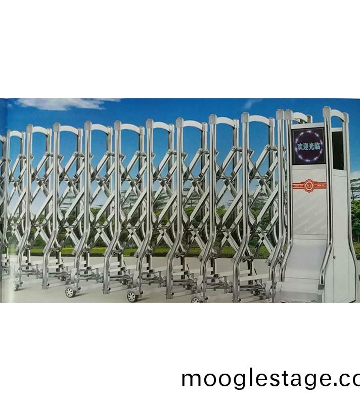 不鏽(xiu)鋼(gang)伸(shen)縮門(men)